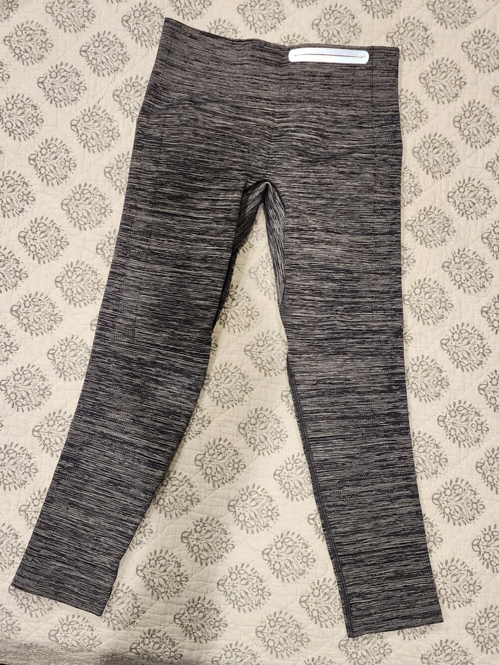 Under Armour THREADBORNE Crop Capri Leggings